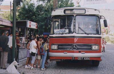 otobus1.jpg (35042 bytes)