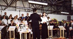 konser1.jpg (23554 bytes)